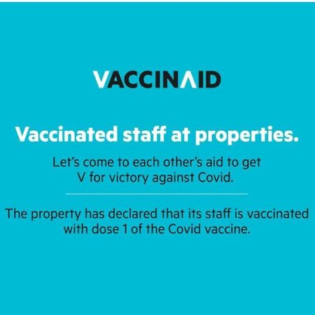 Vaccinated Staff - Oyo 1405 Easton Park Residence Cileunyi Ngoại thất bức ảnh