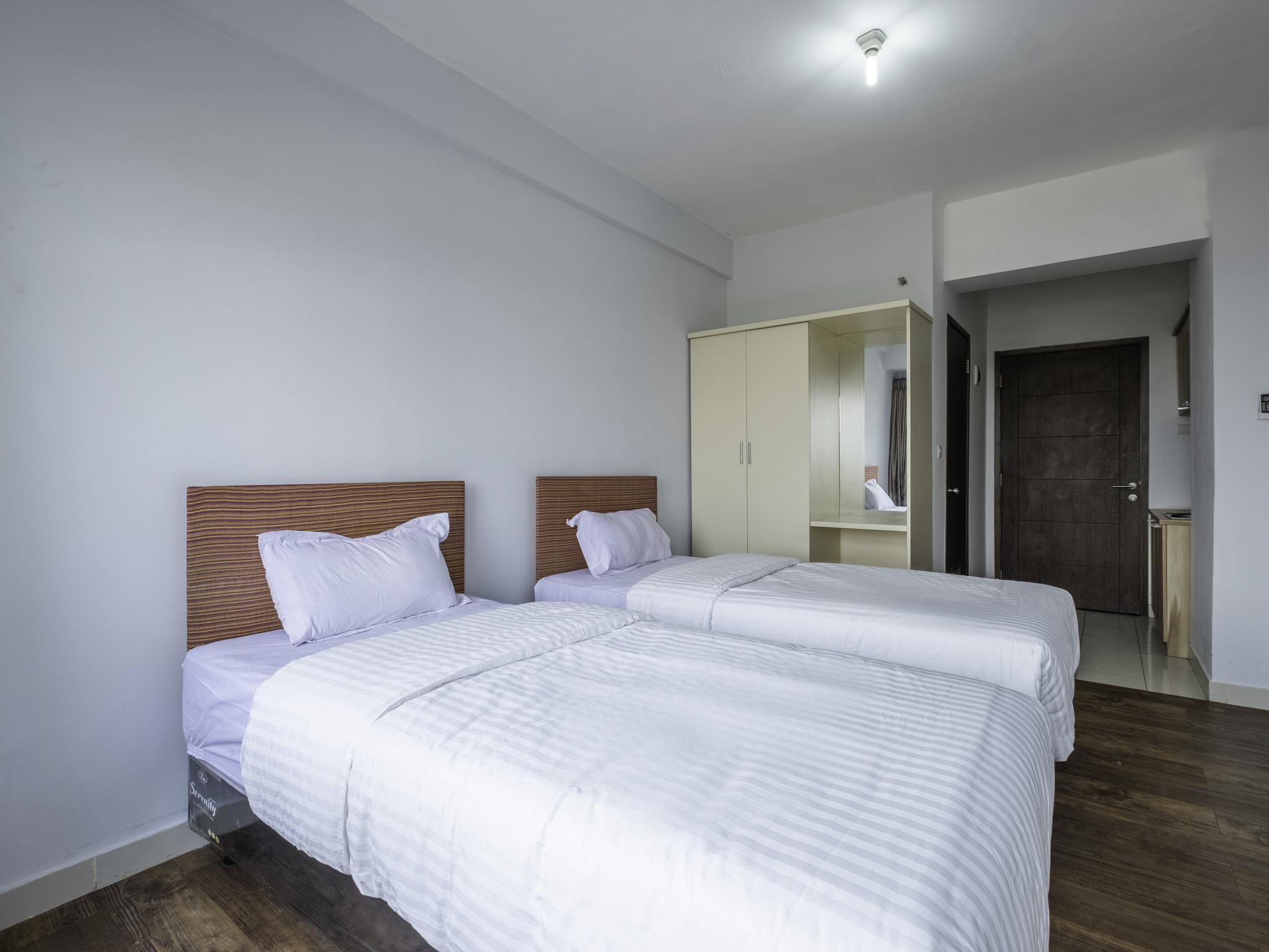 Vaccinated Staff - Oyo 1405 Easton Park Residence Cileunyi Ngoại thất bức ảnh
