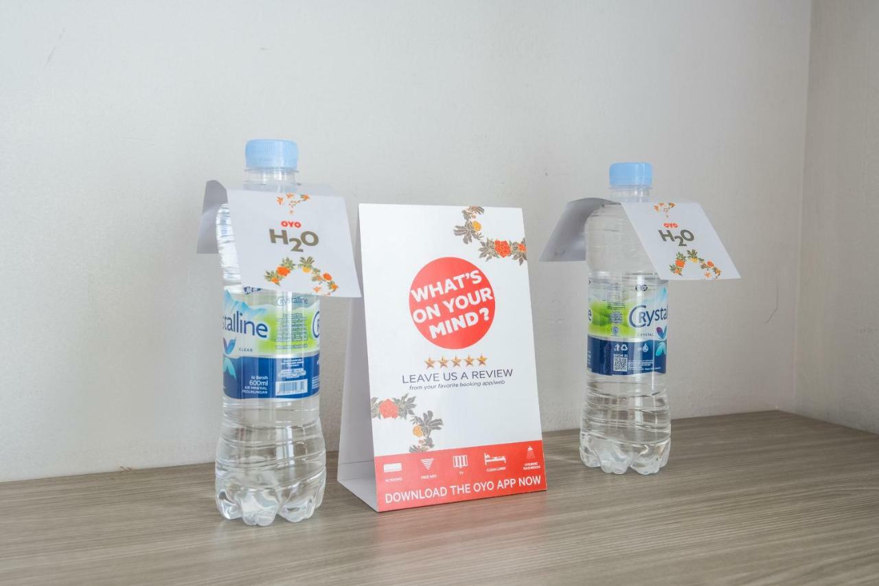 Vaccinated Staff - Oyo 1405 Easton Park Residence Cileunyi Ngoại thất bức ảnh