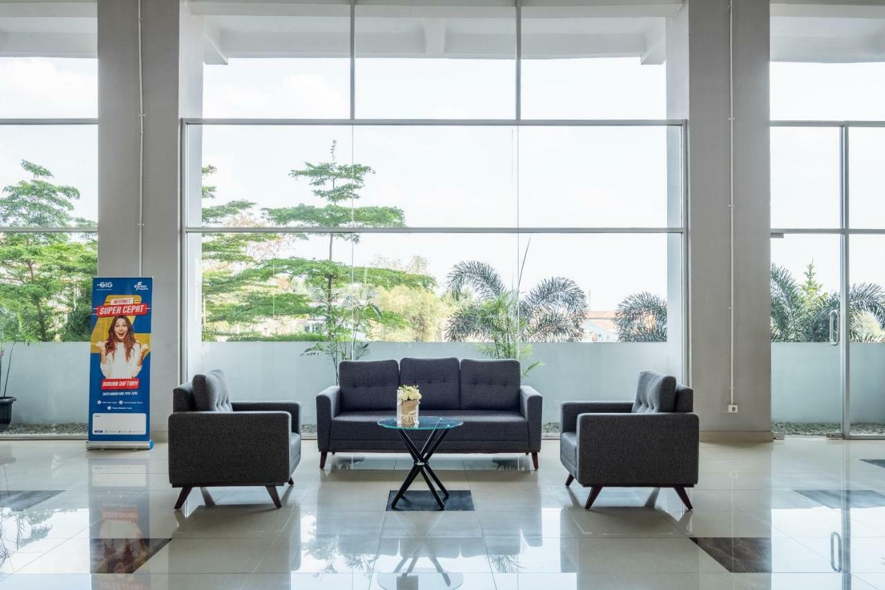 Vaccinated Staff - Oyo 1405 Easton Park Residence Cileunyi Ngoại thất bức ảnh